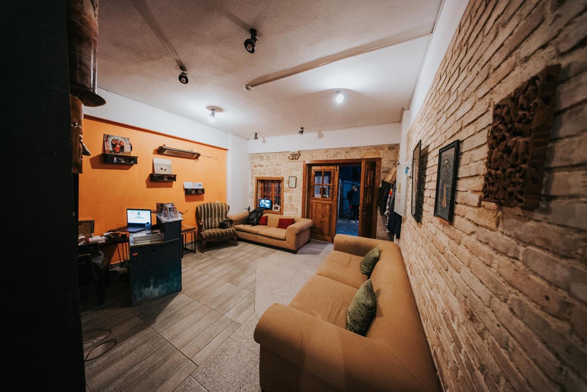 Kuyu Beergarden Hostel Antalya Exterior photo